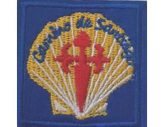 Petit patch brodé de la coquille Saint-Jacques et de la croix du Chemin de Saint-Jacques