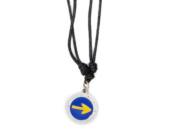 Pendentif en métal Flèche Chemin Rond