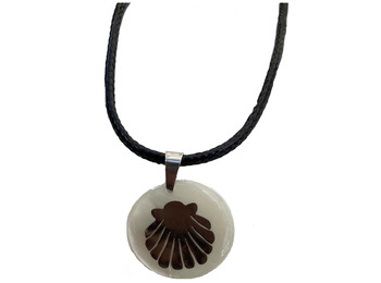Pendentif en nacre avec étoile en argent