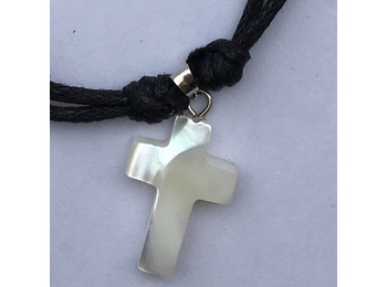 Colgante Latin Cross nácar