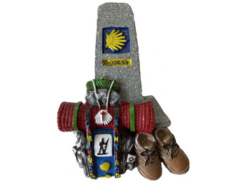 Aimant en résine cairn, sac à dos et chaussures
