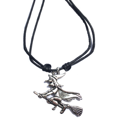 Colgante en cuir avec Bruja Metal