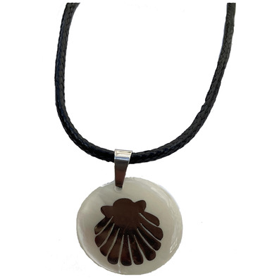 Pendentif en nacre avec étoile en argent