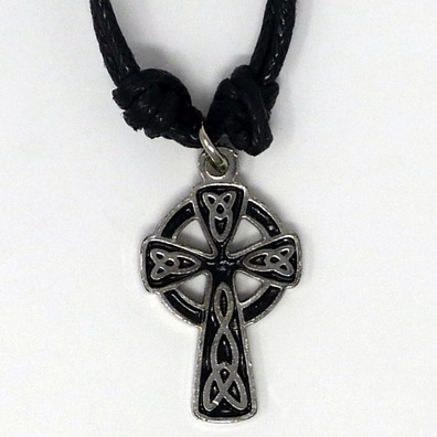 Croix celtique métallique