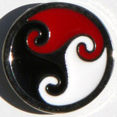 Pin Trisquel Celta Tricolor Métal