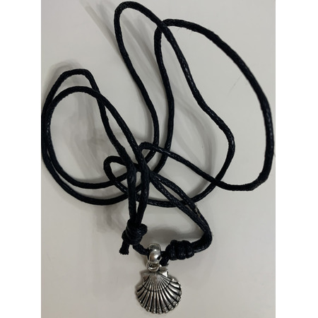 Petit pendentif pétoncle avec l&#39;apôtre Santiago