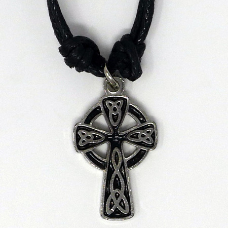 Croix celtique métallique