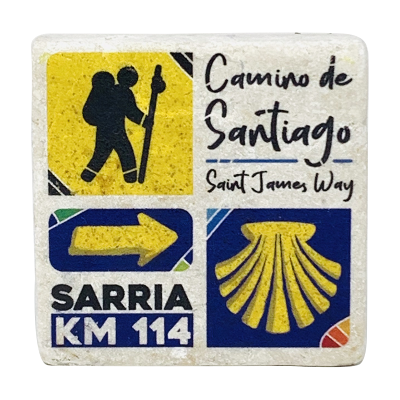 Imão peint en pierre Pilgrim et Concha Sarria Km 114