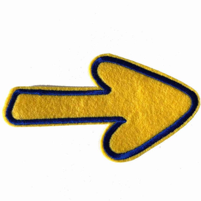 Patch en feutre avec flèche à bord bleu